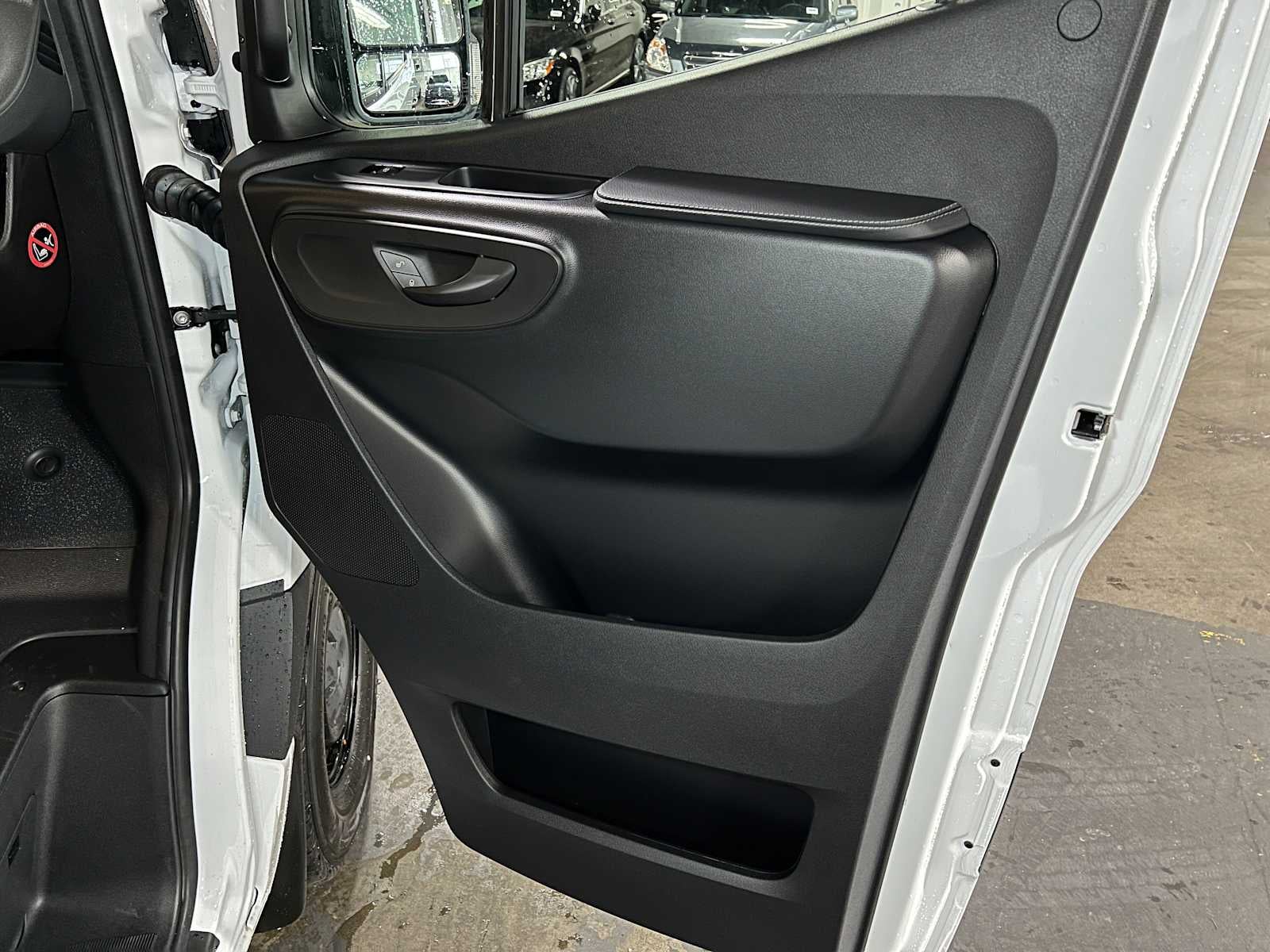 2026 Mercedes-Benz Sprinter 2500 High Roof I4 Diesel HO 170" RWD