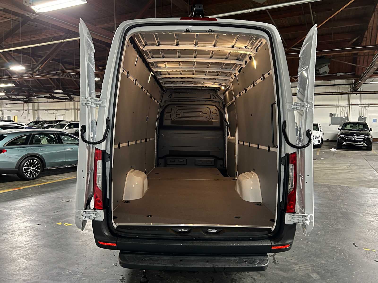 2026 Mercedes-Benz Sprinter 2500 High Roof I4 Diesel HO 170" RWD