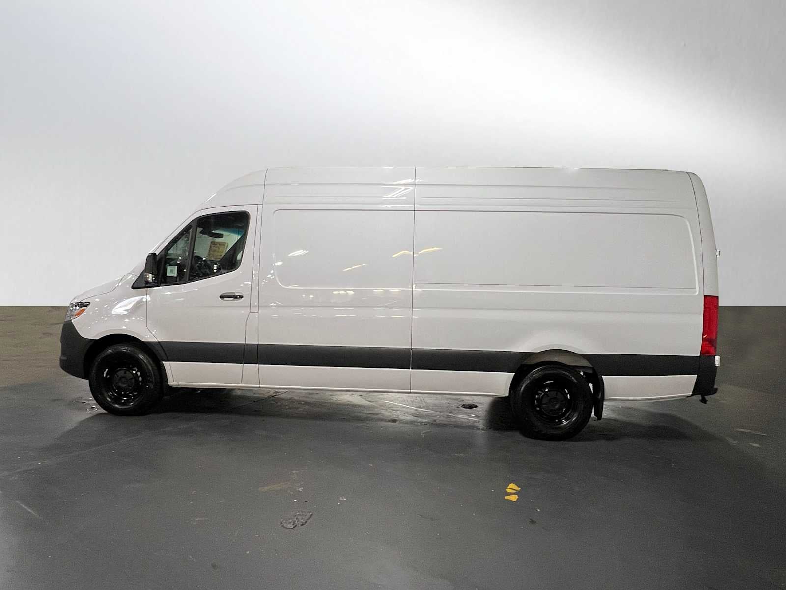 2026 Mercedes-Benz Sprinter 2500 High Roof I4 Diesel HO 170" RWD