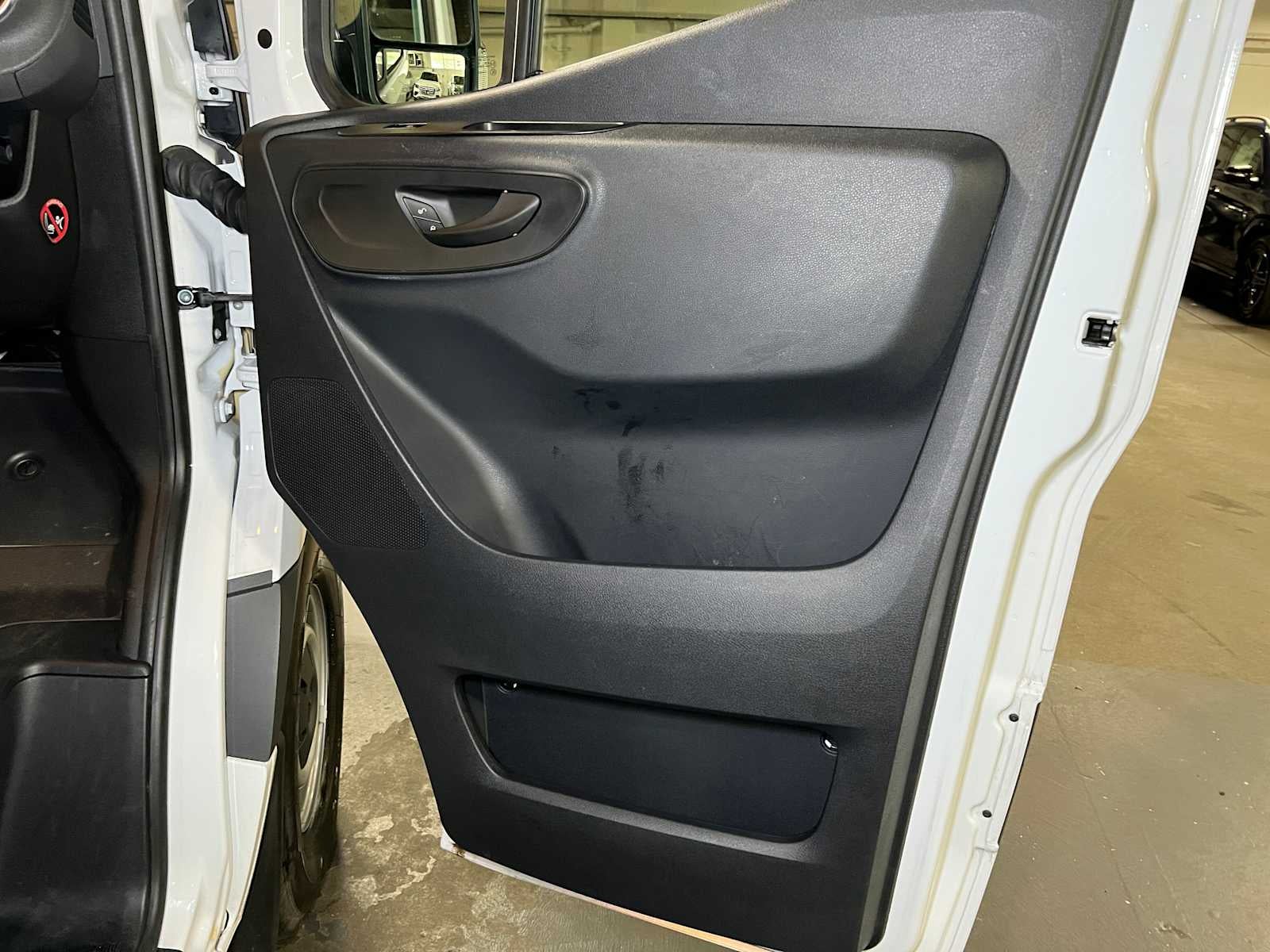 2024 Mercedes-Benz Sprinter 2500 Standard Roof I4 Diesel 144" RWD