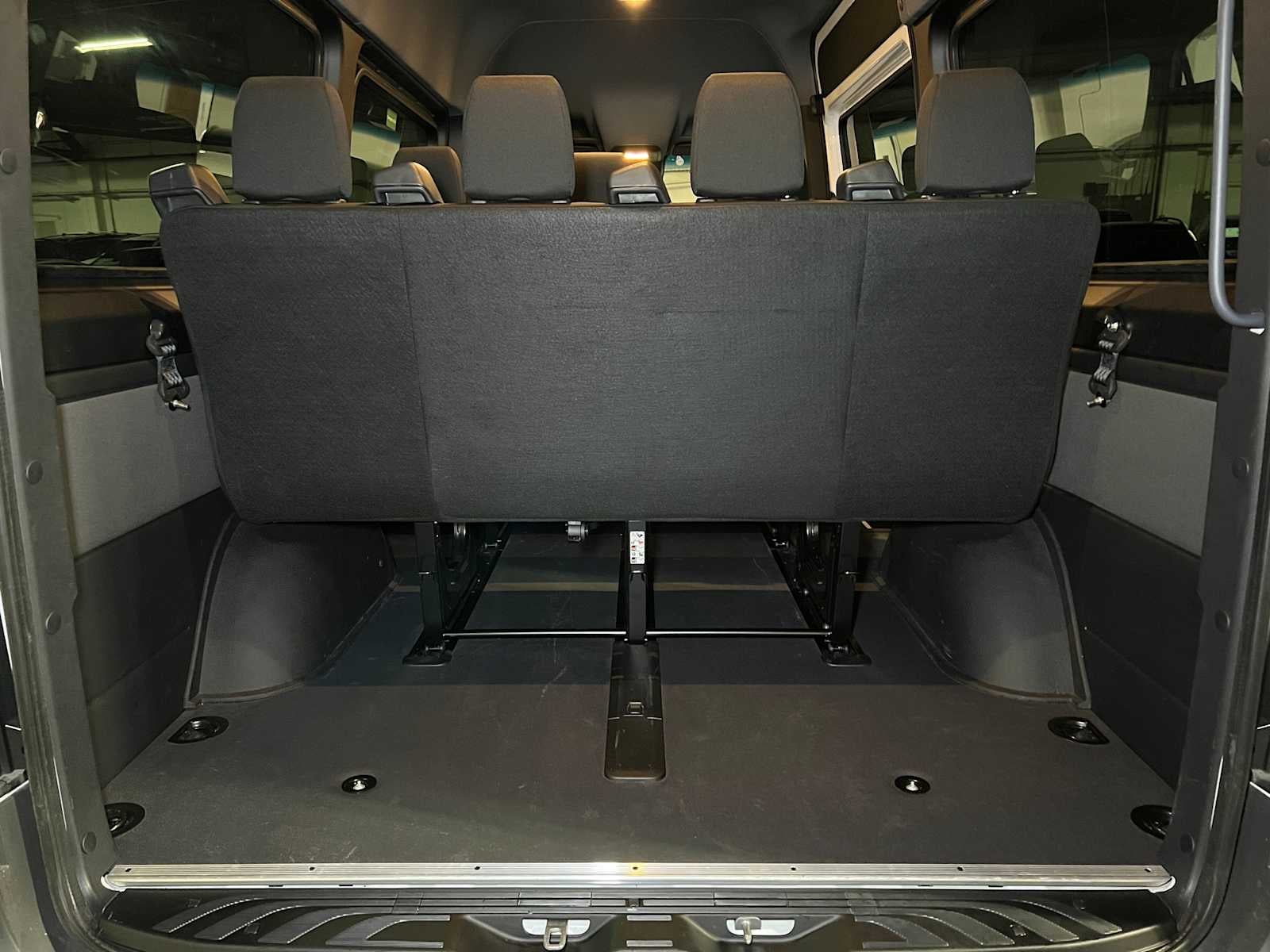 2024 Mercedes-Benz Sprinter 2500 Standard Roof I4 Diesel 144" RWD