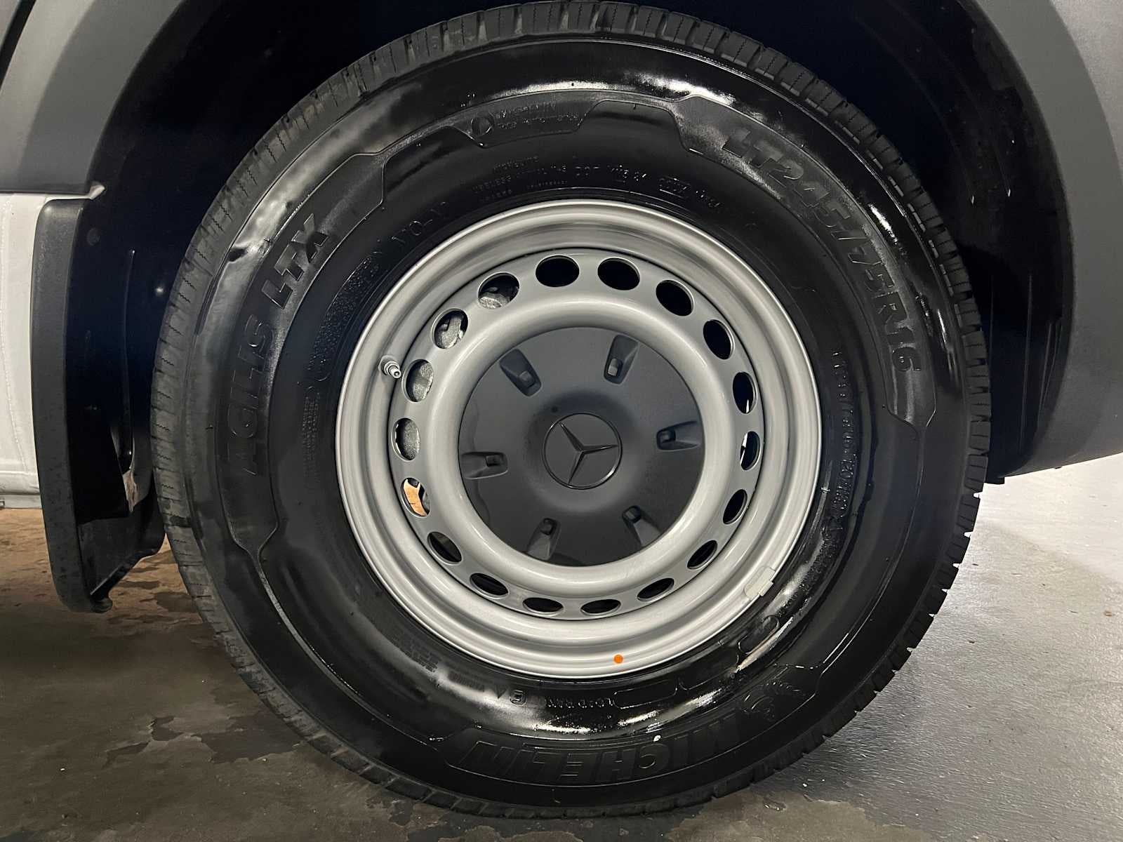 2024 Mercedes-Benz Sprinter 2500 Standard Roof I4 Diesel 144" RWD