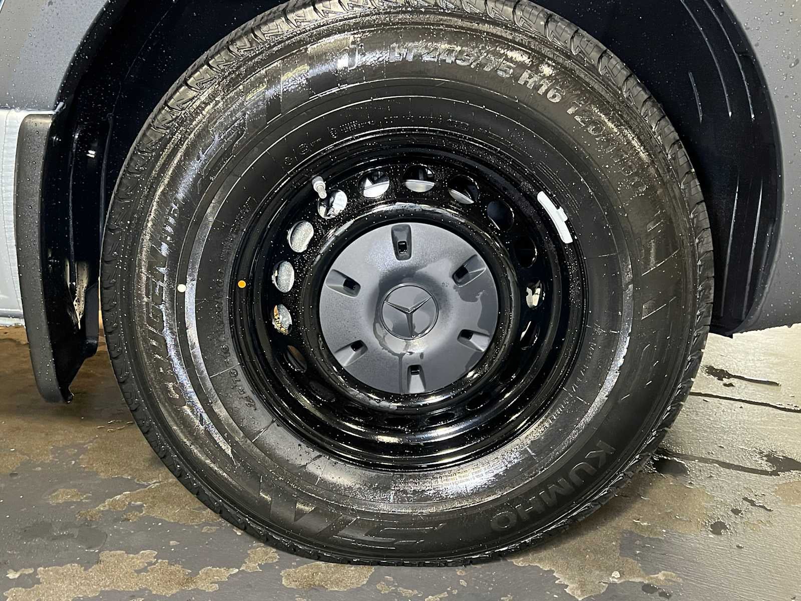 2025 Mercedes-Benz Sprinter 2500 Standard Roof I4 Diesel HO 144" RWD