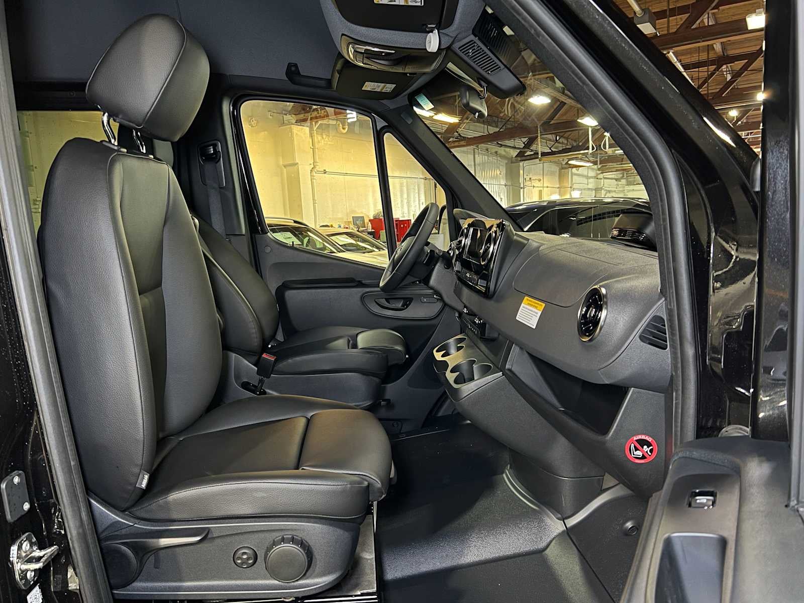 2025 Mercedes-Benz Sprinter 2500 Standard Roof I4 Diesel HO 144" RWD