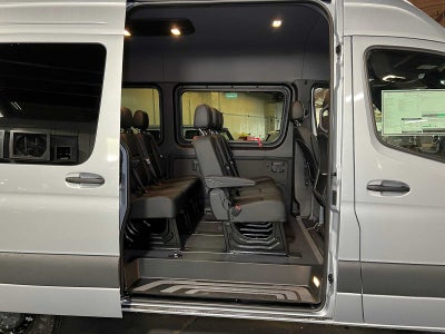 2025 Mercedes-Benz Sprinter 2500 Standard Roof I4 Diesel HO 144" RWD
