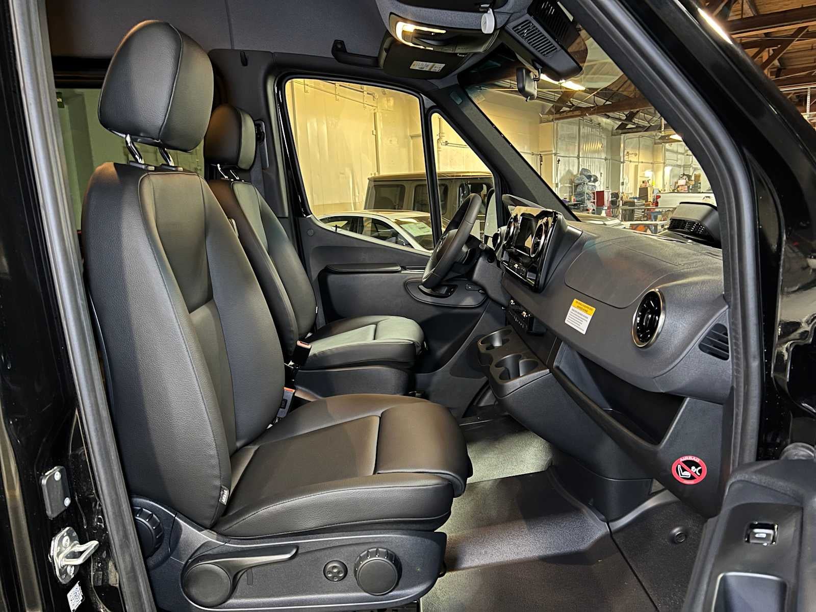 2025 Mercedes-Benz Sprinter 2500 Standard Roof I4 Diesel HO 144" RWD