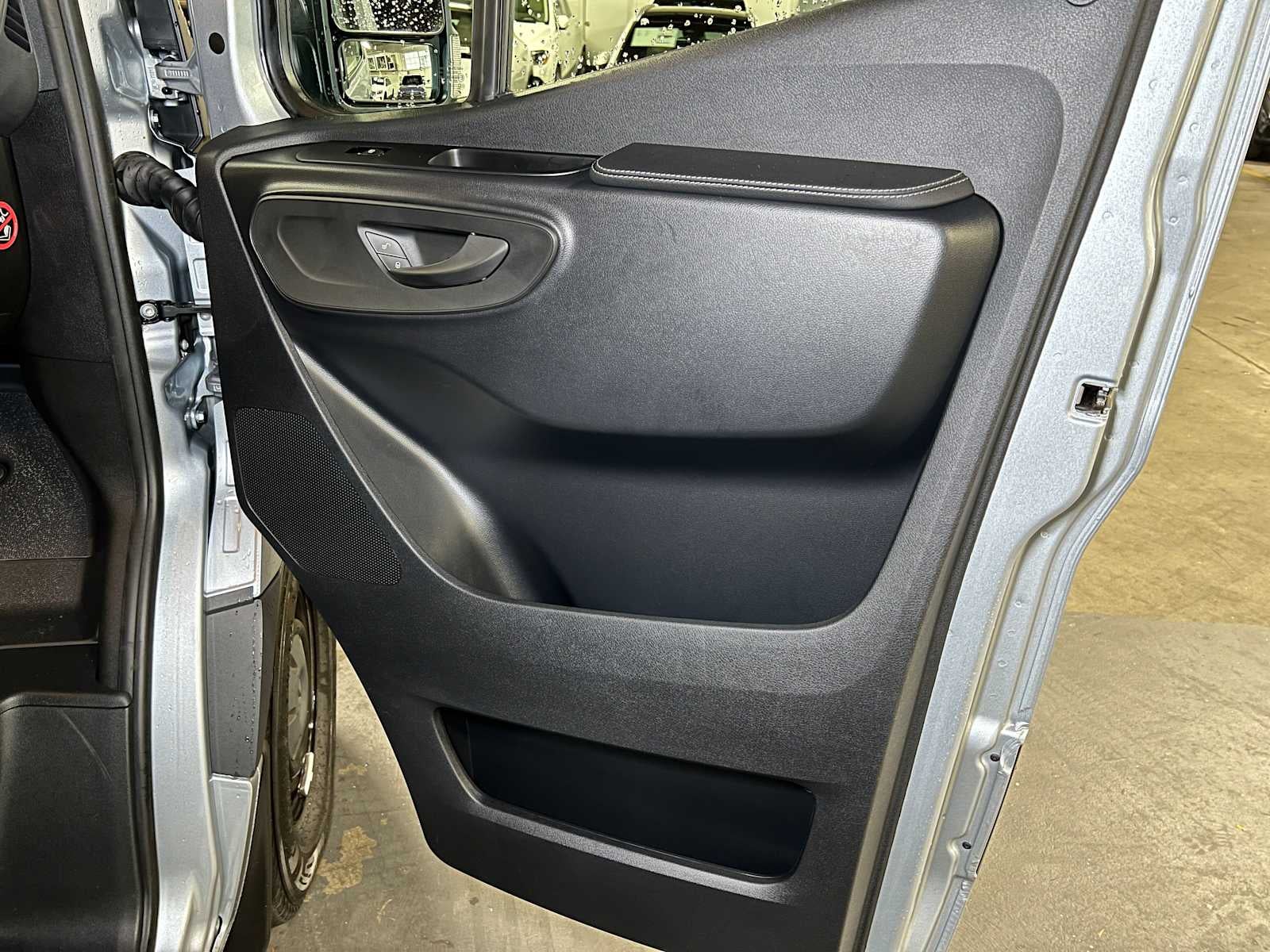 2025 Mercedes-Benz Sprinter 2500 High Roof I4 Diesel HO 170" RWD