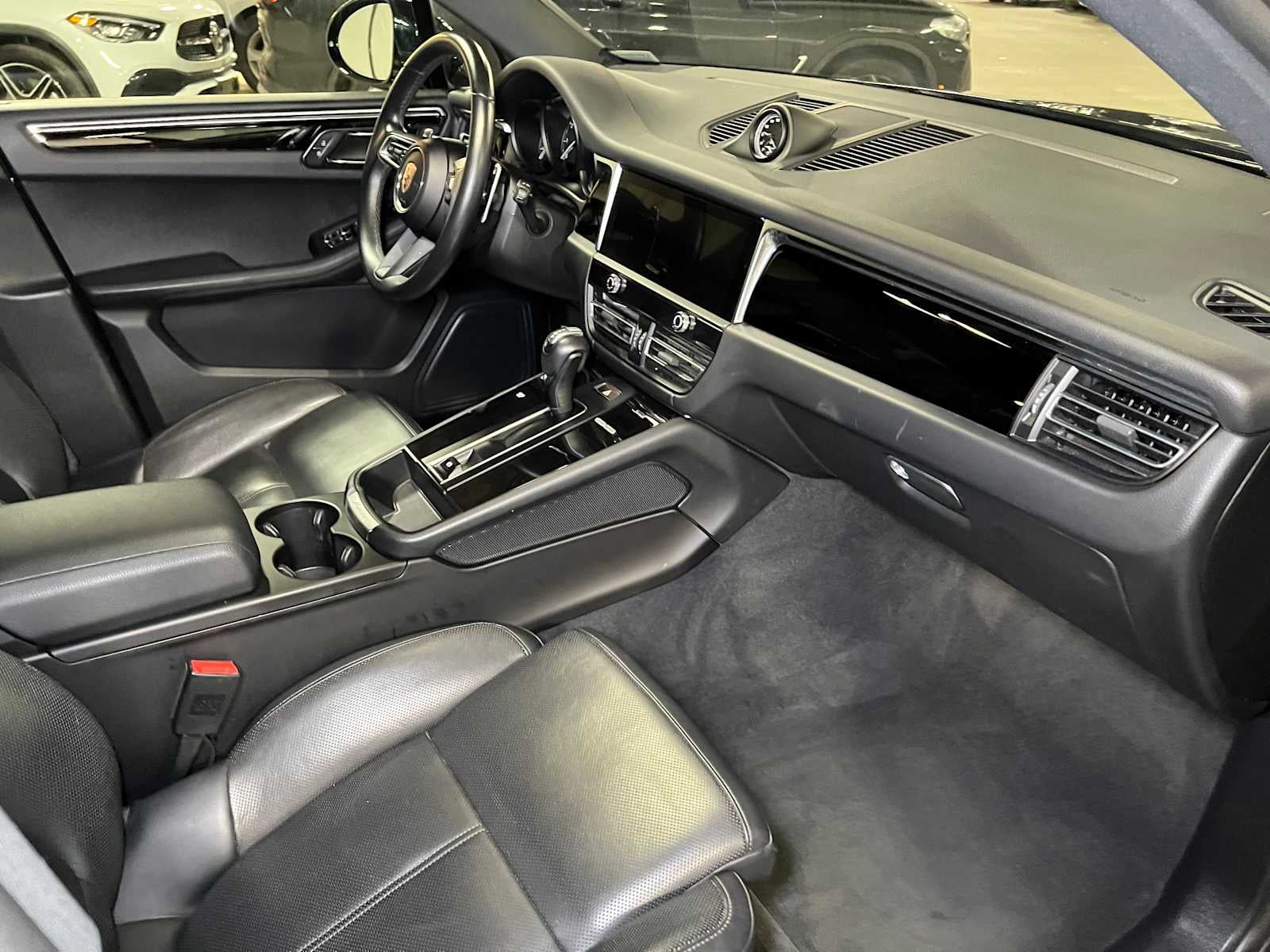 2024 Porsche Macan AWD