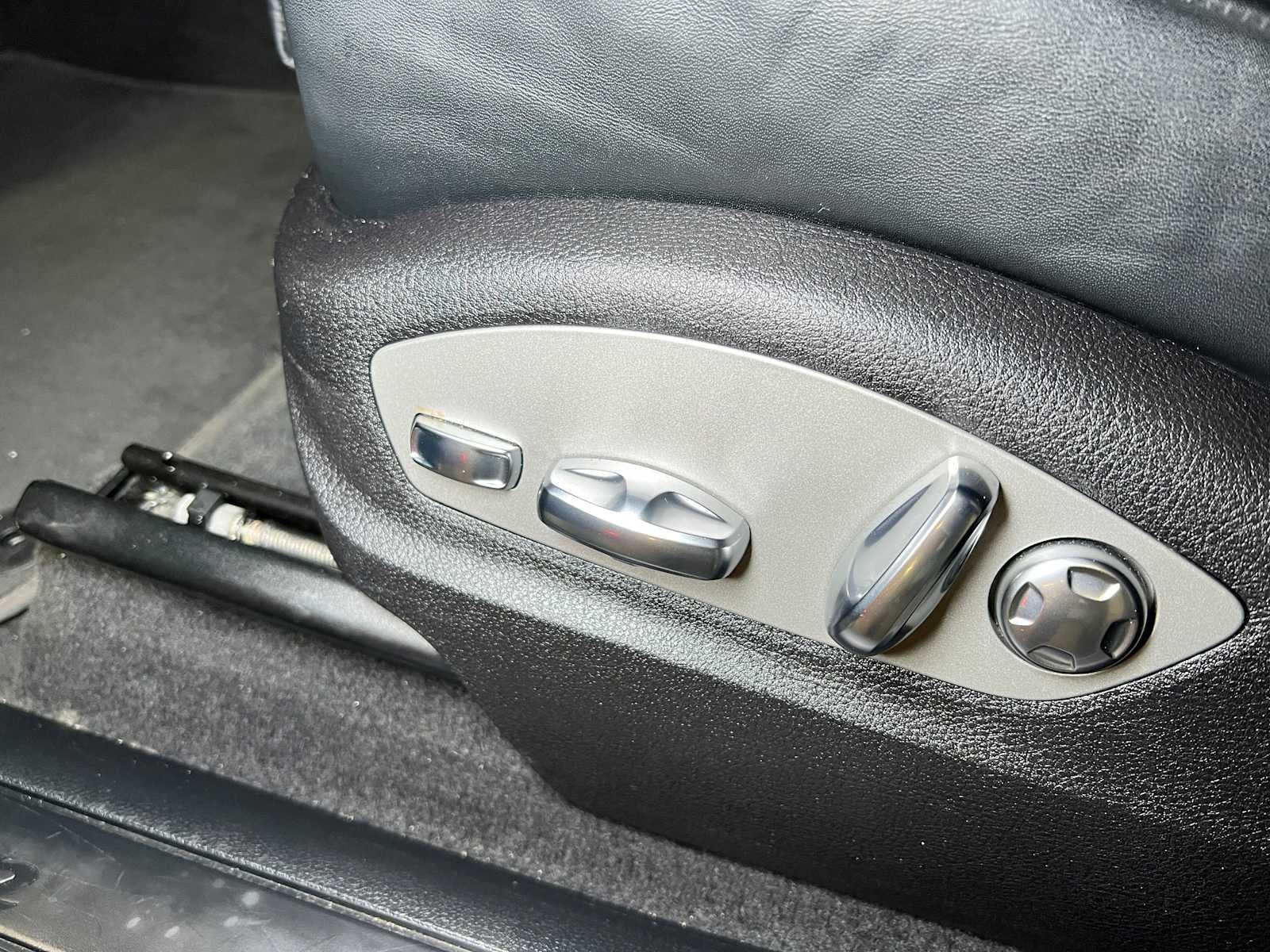 2024 Porsche Macan AWD