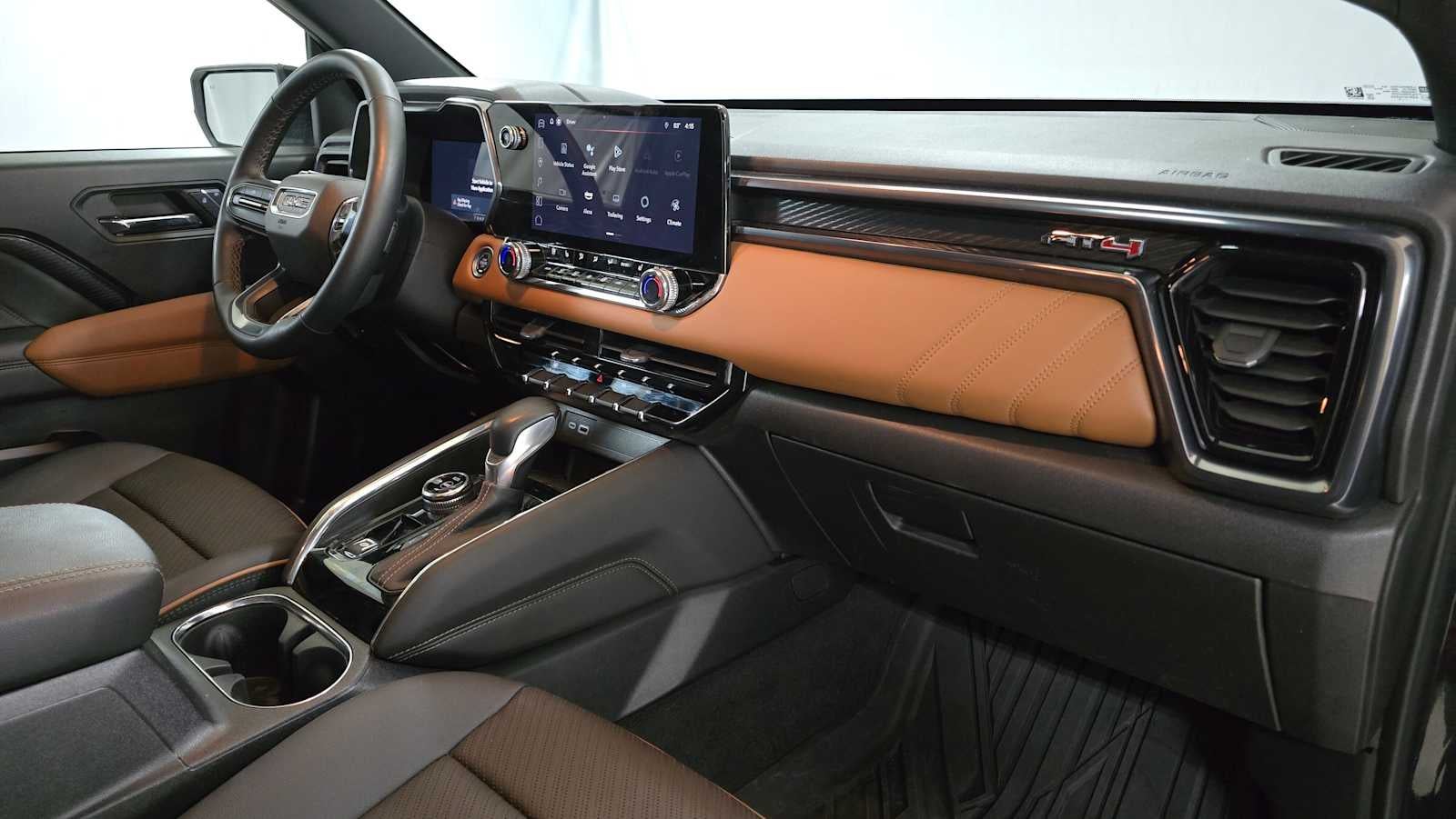 2024 GMC Canyon 4WD AT4