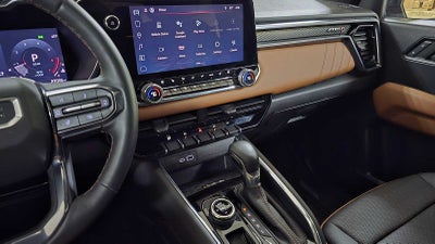 2024 GMC Canyon 4WD AT4