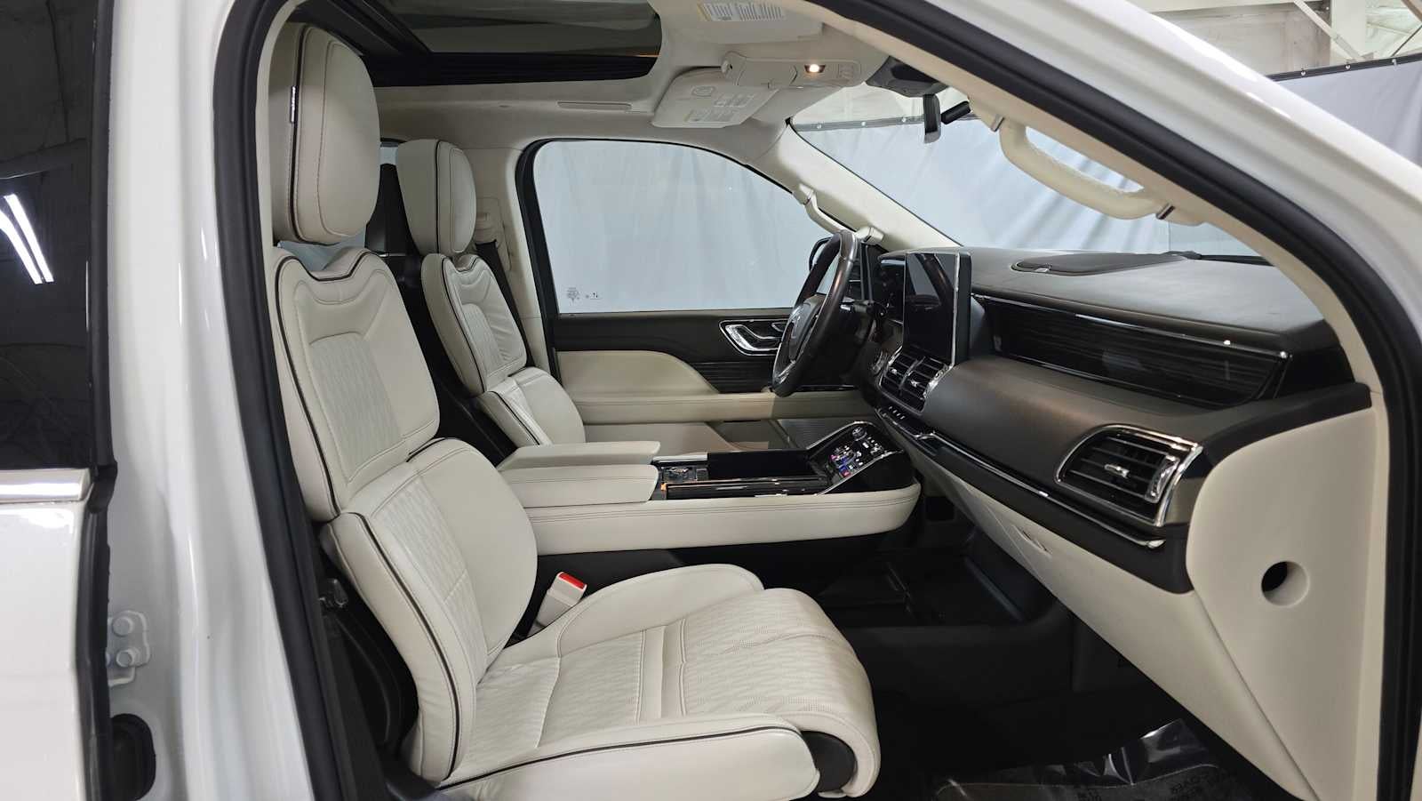 2023 Lincoln Navigator Black Label