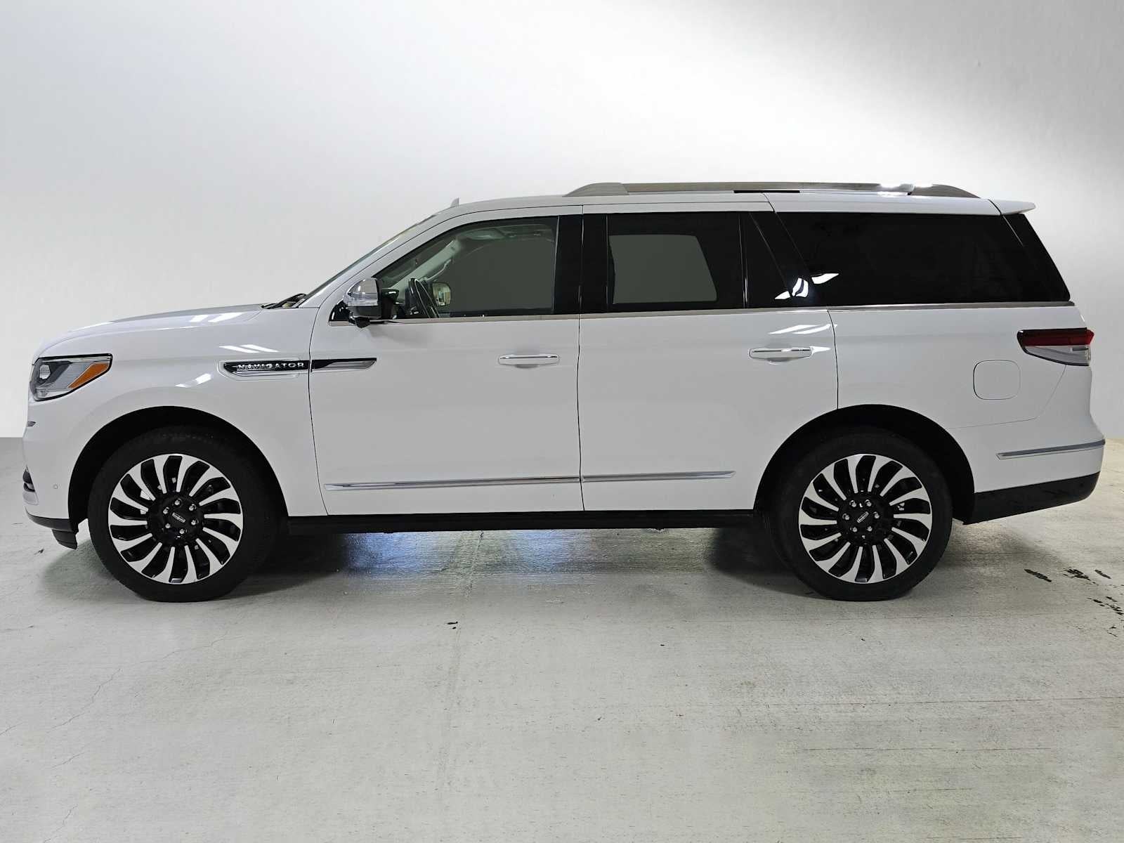 2023 Lincoln Navigator Black Label