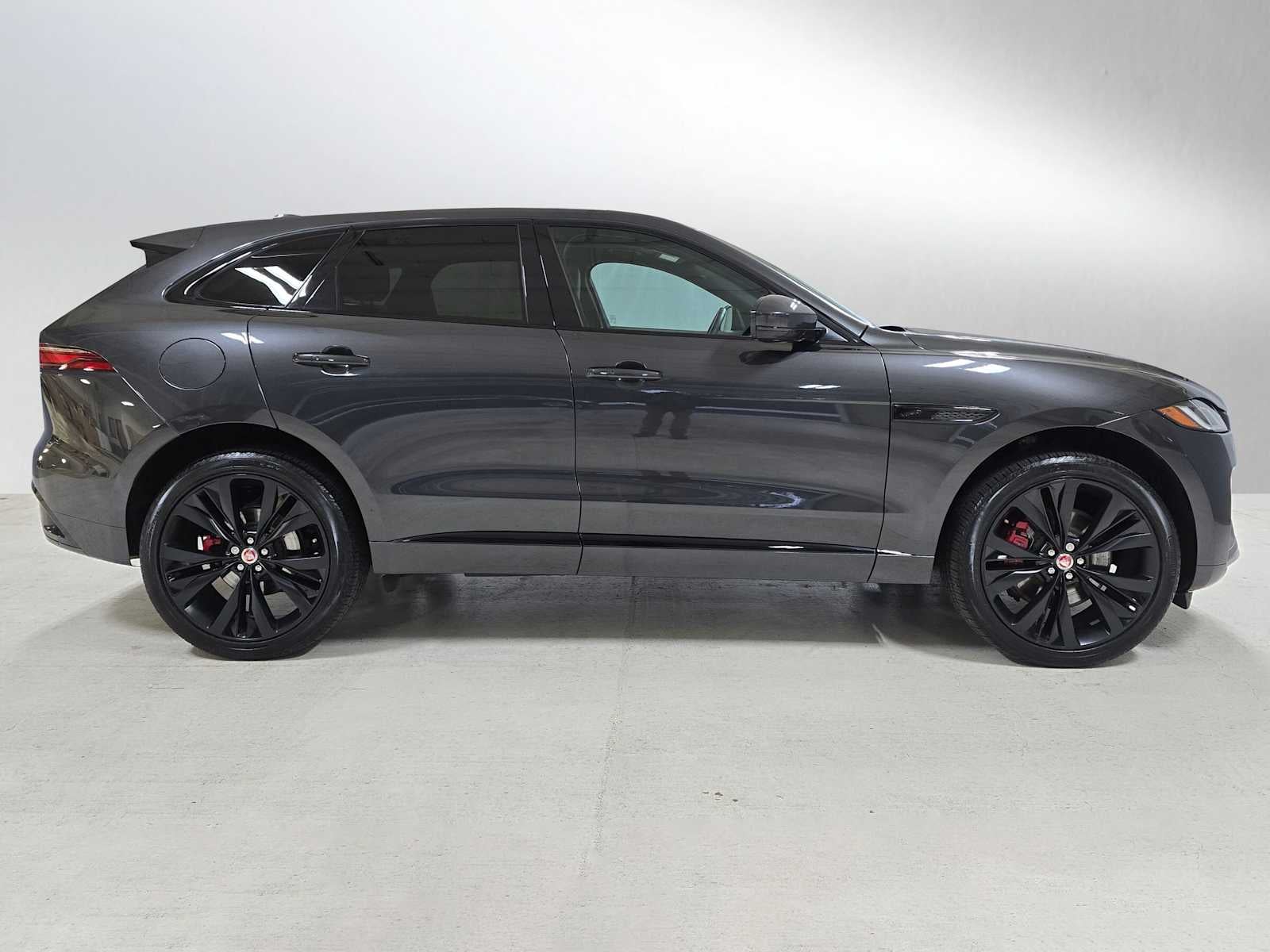2023 Jaguar F-PACE R-Dynamic S