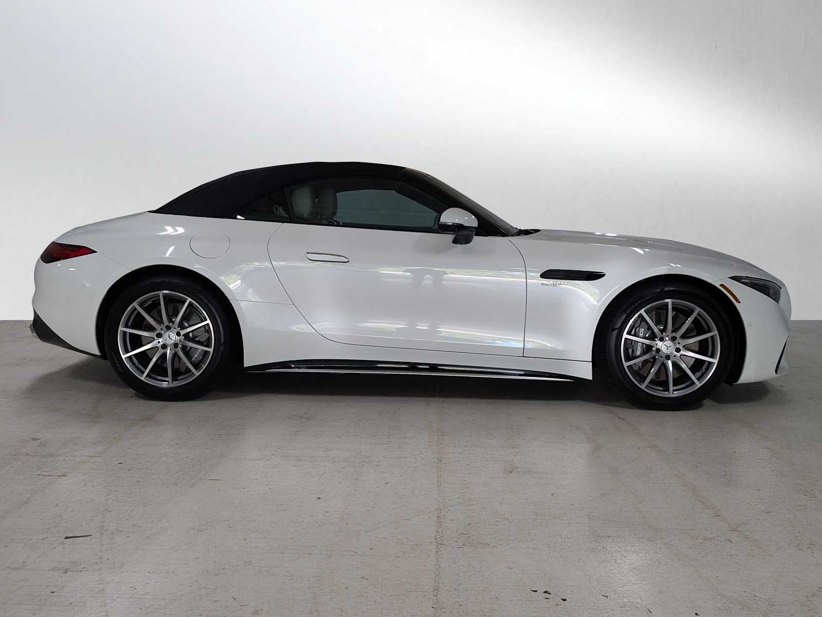 2025 Mercedes-Benz SL-Class AMG® SL 43