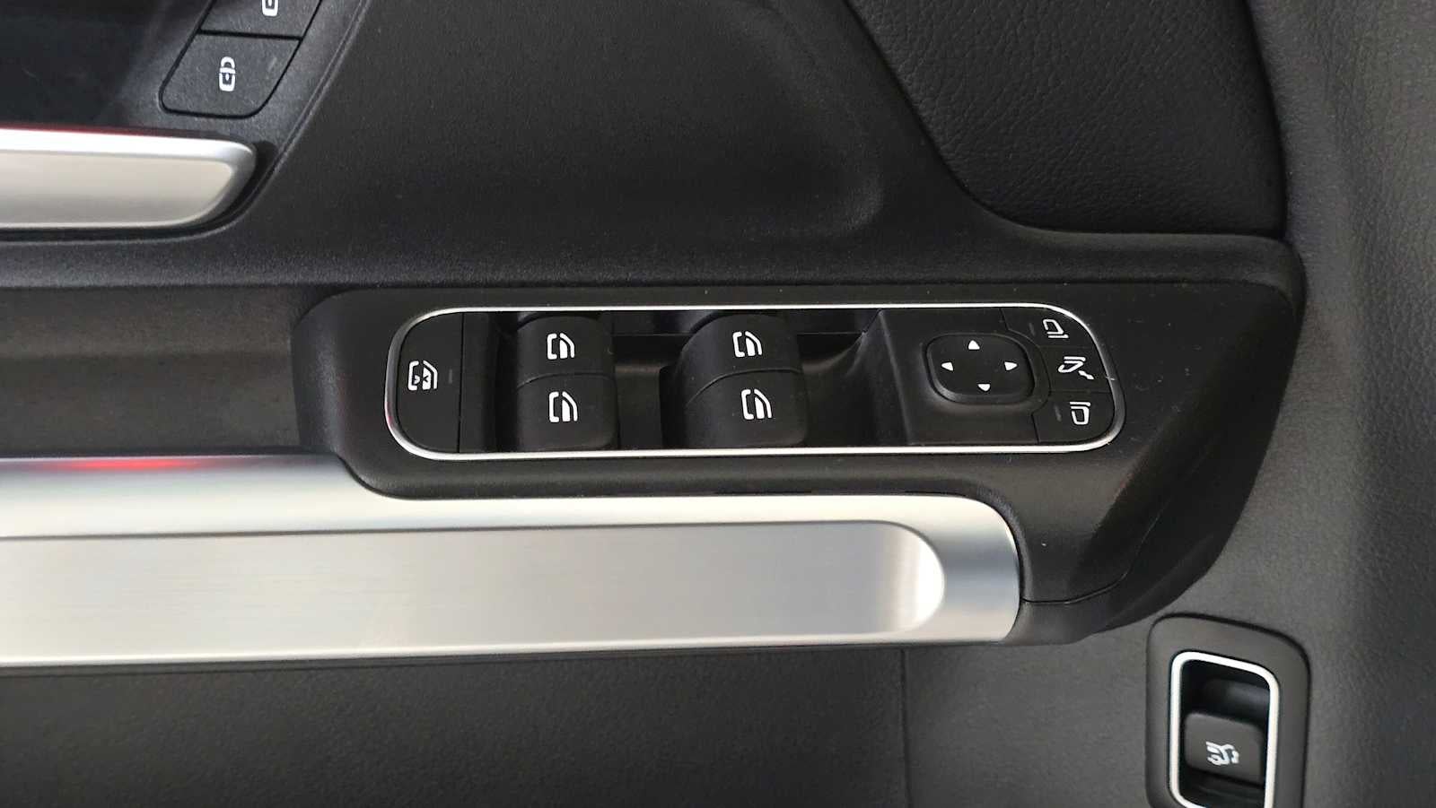 2025 Mercedes-Benz GLB GLB 250