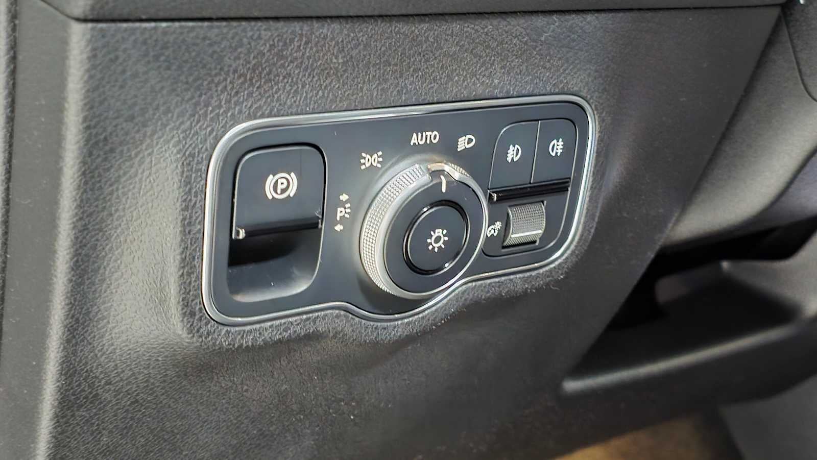 2025 Mercedes-Benz GLB GLB 250