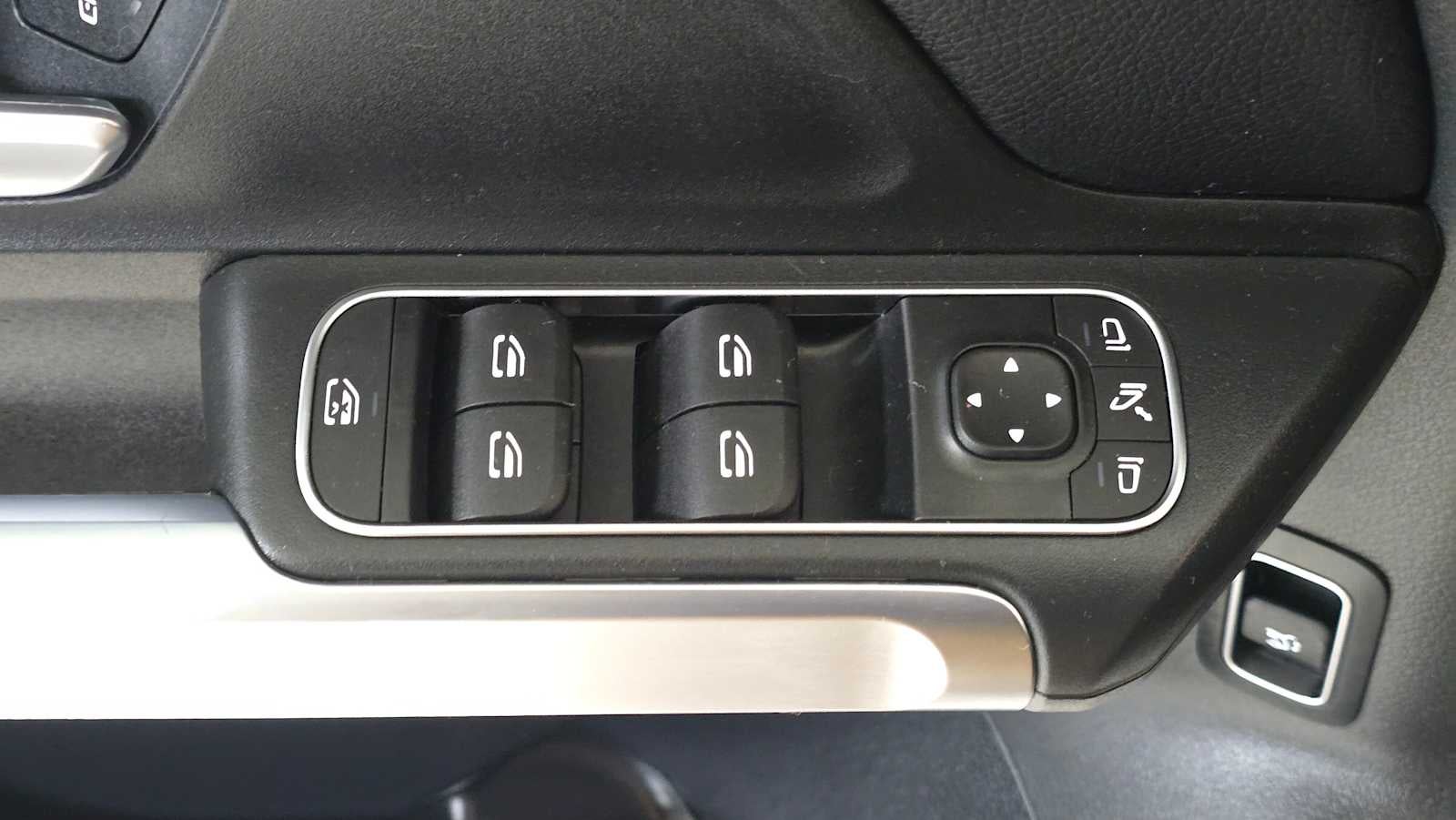 2025 Mercedes-Benz GLB GLB 250