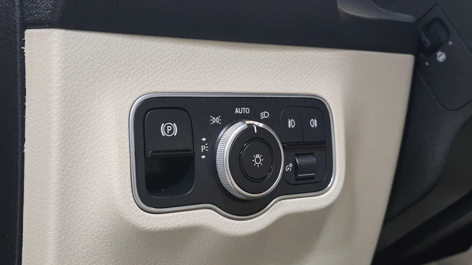 2025 Mercedes-Benz GLB GLB 250