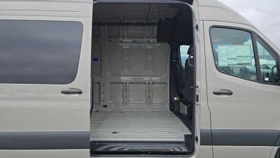 2026 Mercedes-Benz Sprinter 2500 Standard Roof I4 Diesel HO 144" AWD