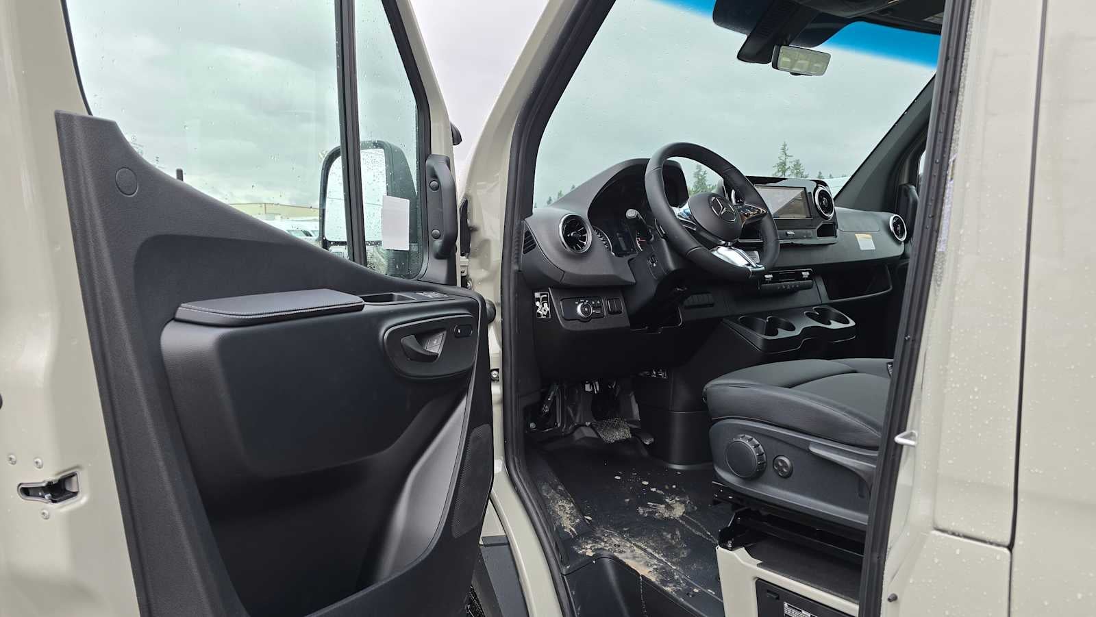 2026 Mercedes-Benz Sprinter 2500 Standard Roof I4 Diesel HO 144" AWD