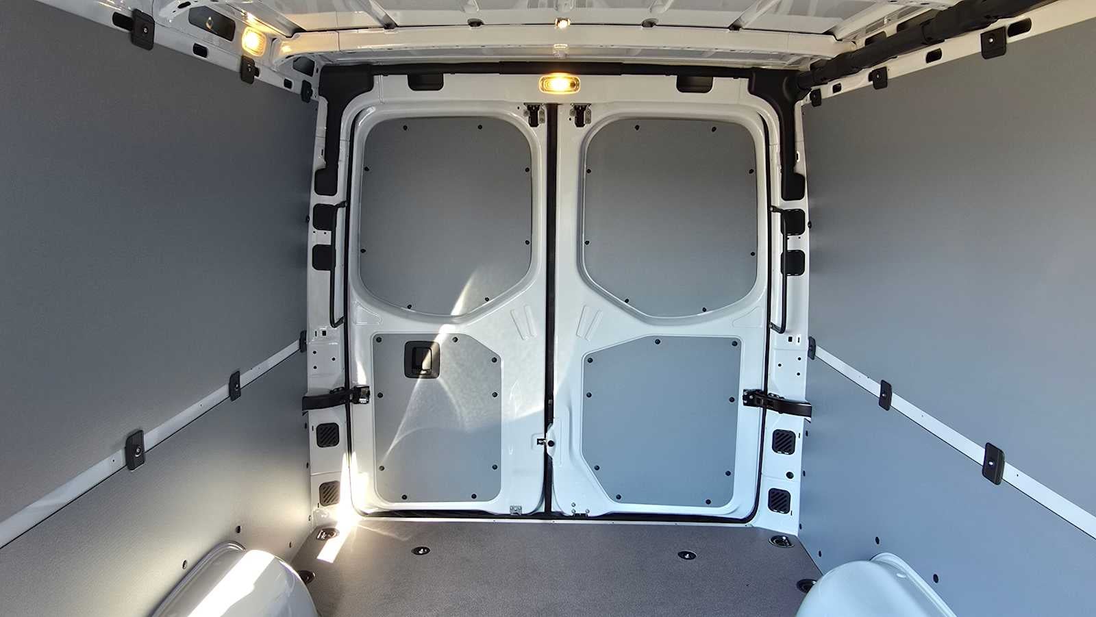 2026 Mercedes-Benz Sprinter 2500 Standard Roof I4 Diesel 144" RWD