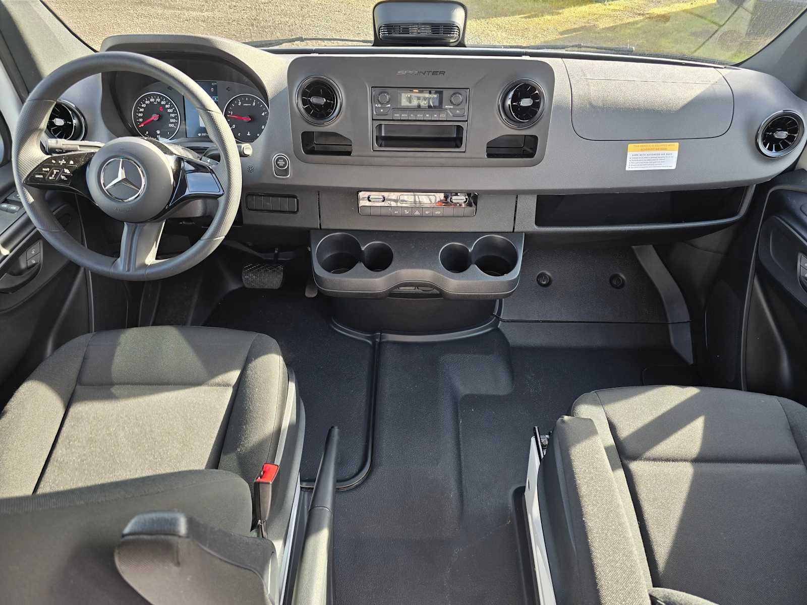 2025 Mercedes-Benz Sprinter 2500 Standard Roof I4 Diesel 144" RWD