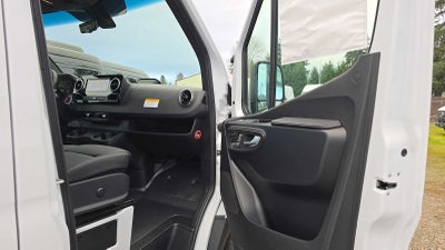 2026 Mercedes-Benz Sprinter 2500 Standard Roof I4 Diesel 144" RWD