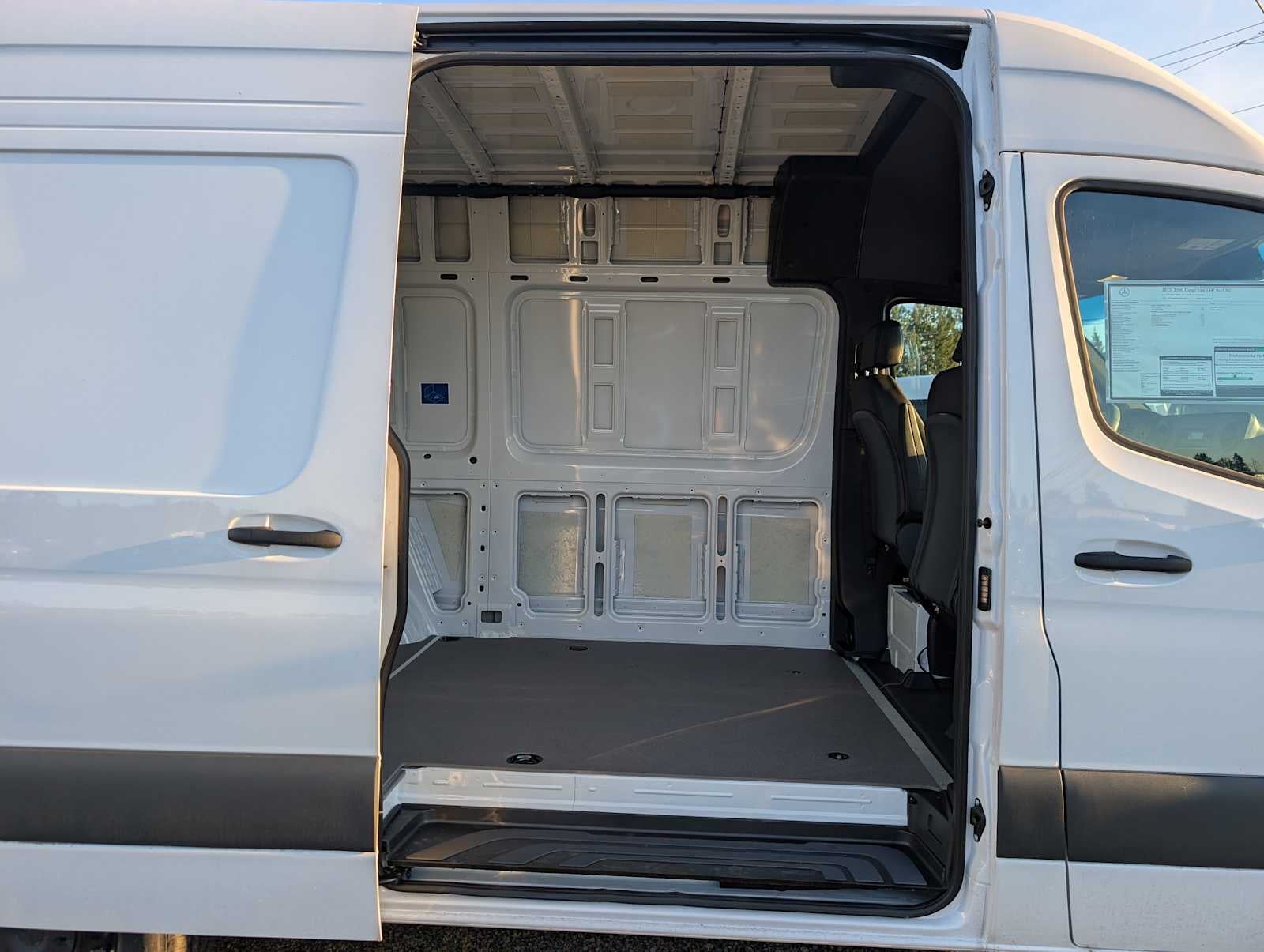 2025 Mercedes-Benz Sprinter 2500 Standard Roof I4 Diesel 144" RWD