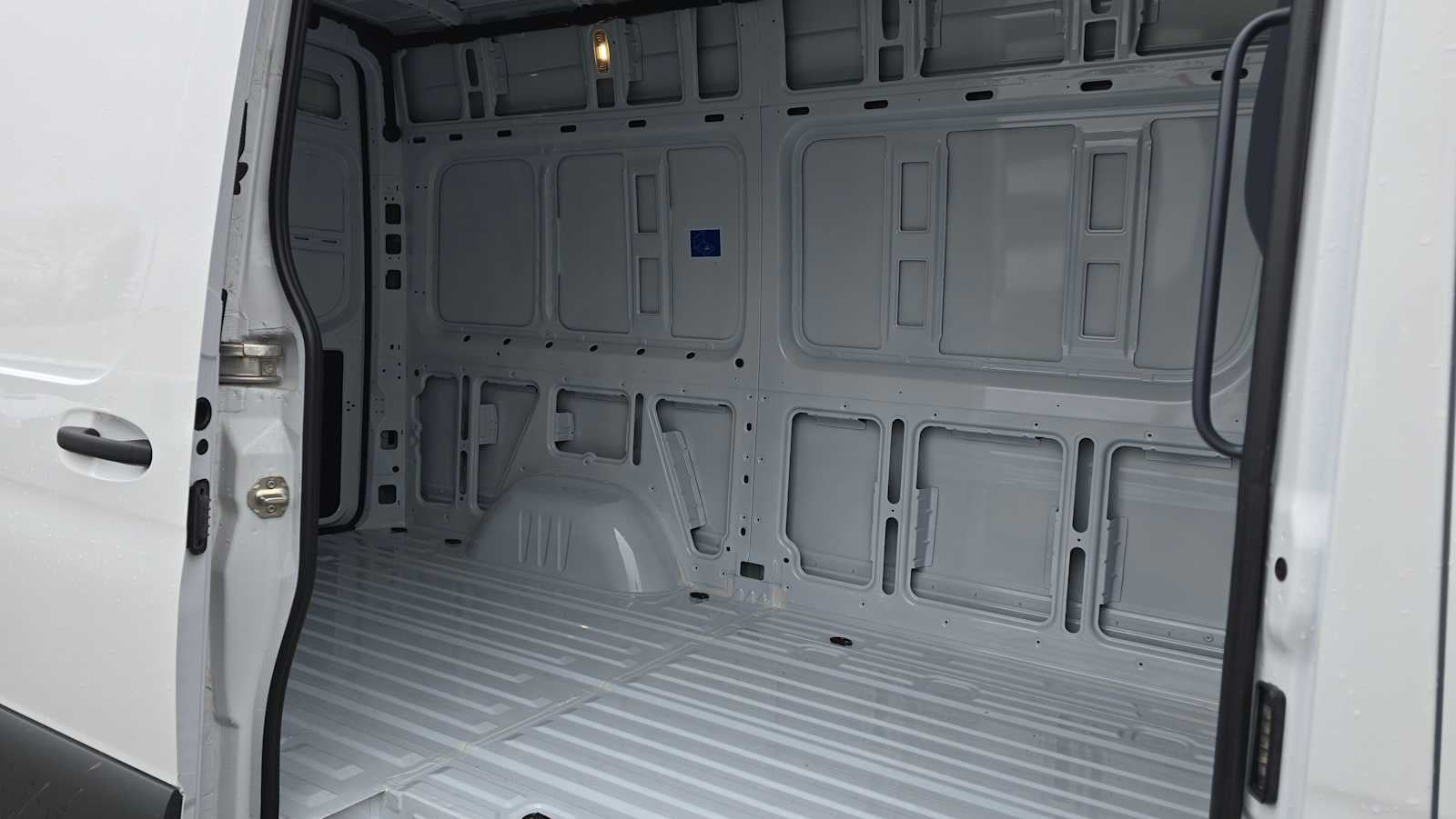 2025 Mercedes-Benz Sprinter 2500 Standard Roof I4 Diesel 144" RWD