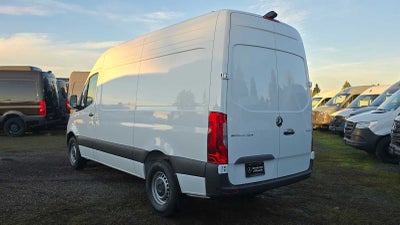 2026 Mercedes-Benz Sprinter 2500 Standard Roof I4 Diesel 144" RWD