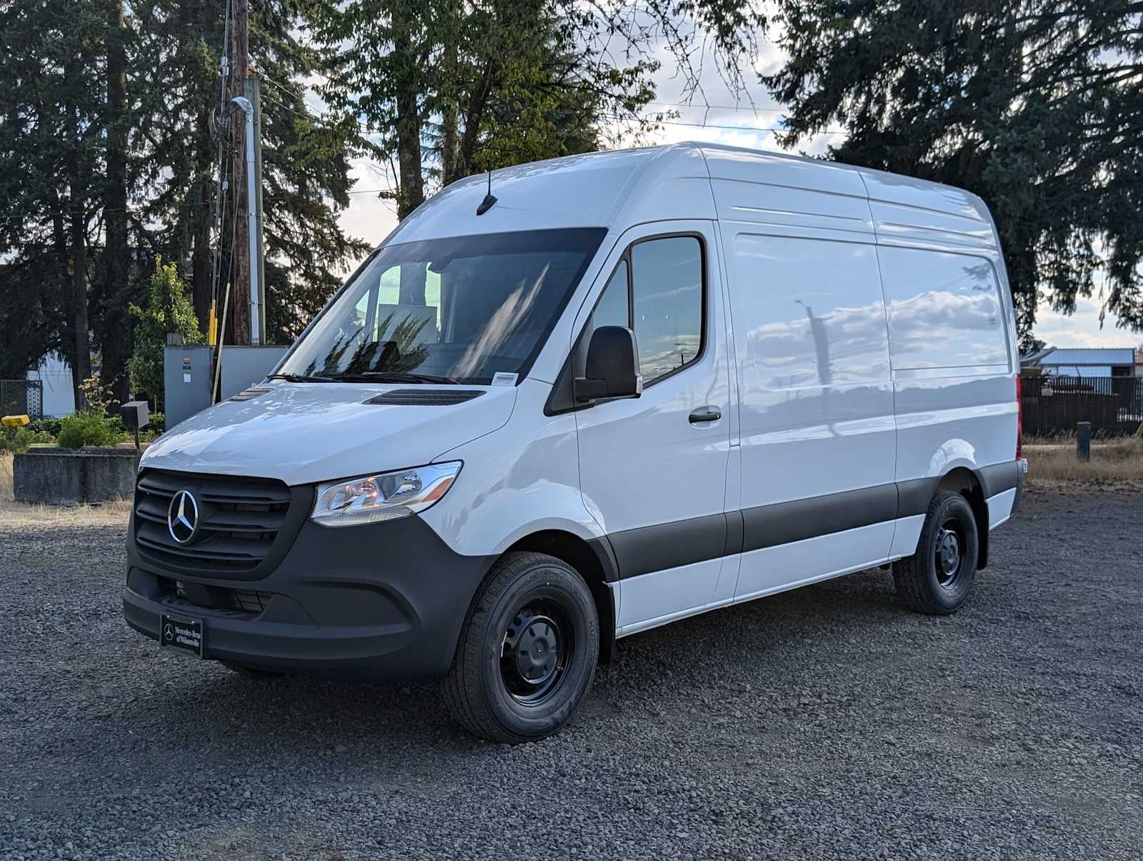 2025 Mercedes-Benz Sprinter 2500 Standard Roof I4 Diesel 144" RWD