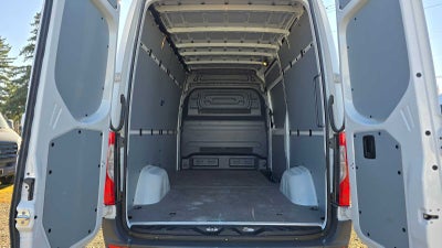 2025 Mercedes-Benz Sprinter 2500 Standard Roof I4 Diesel 144" RWD