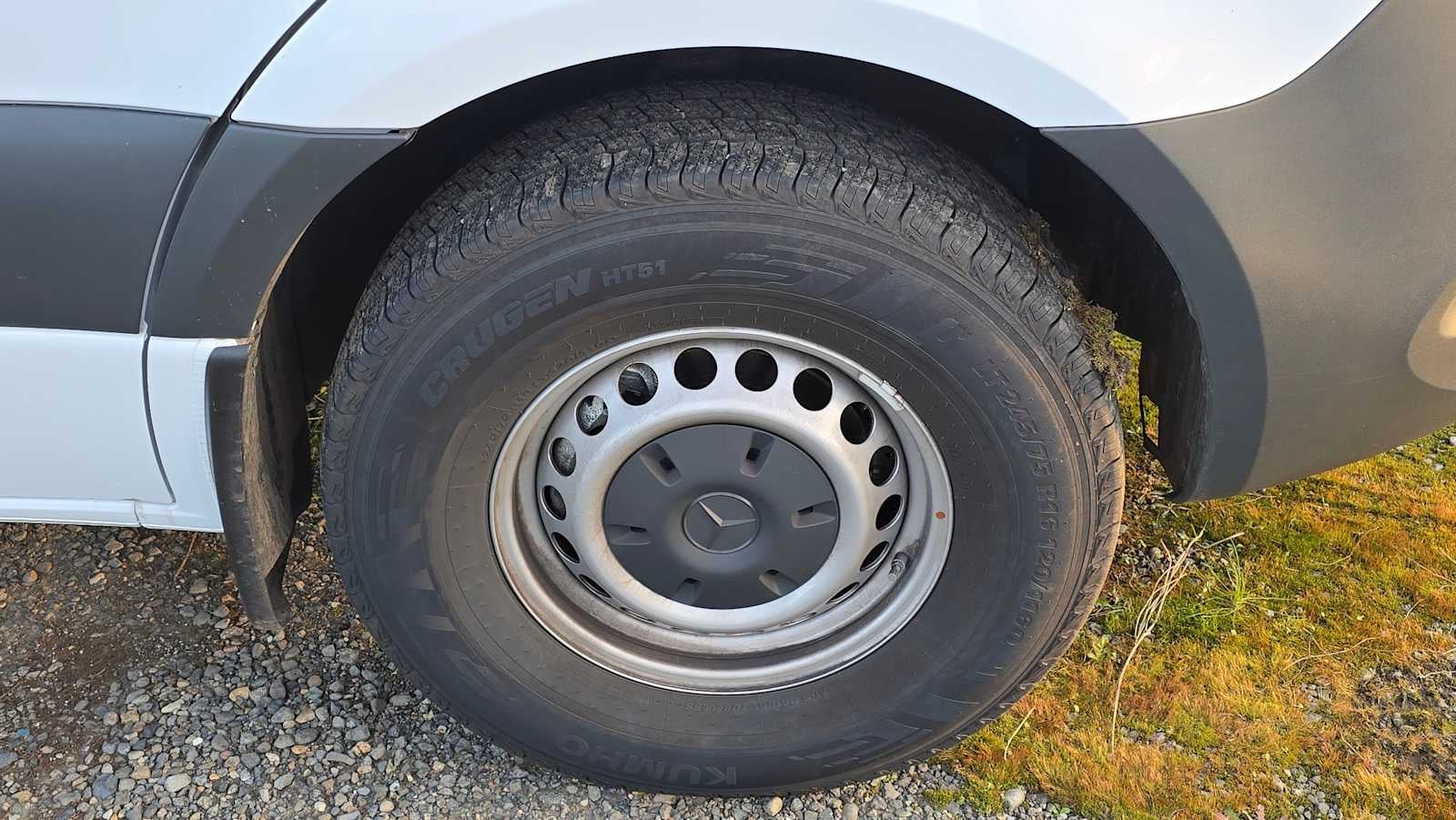 2025 Mercedes-Benz Sprinter 2500 Standard Roof I4 Diesel 144" RWD