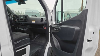 2025 Mercedes-Benz Sprinter 2500 Standard Roof I4 Diesel 144" RWD