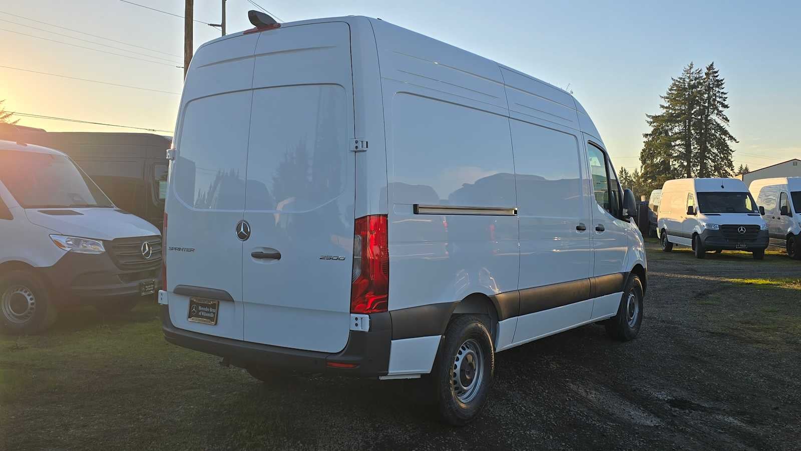 2026 Mercedes-Benz Sprinter 2500 Standard Roof I4 Diesel 144" RWD
