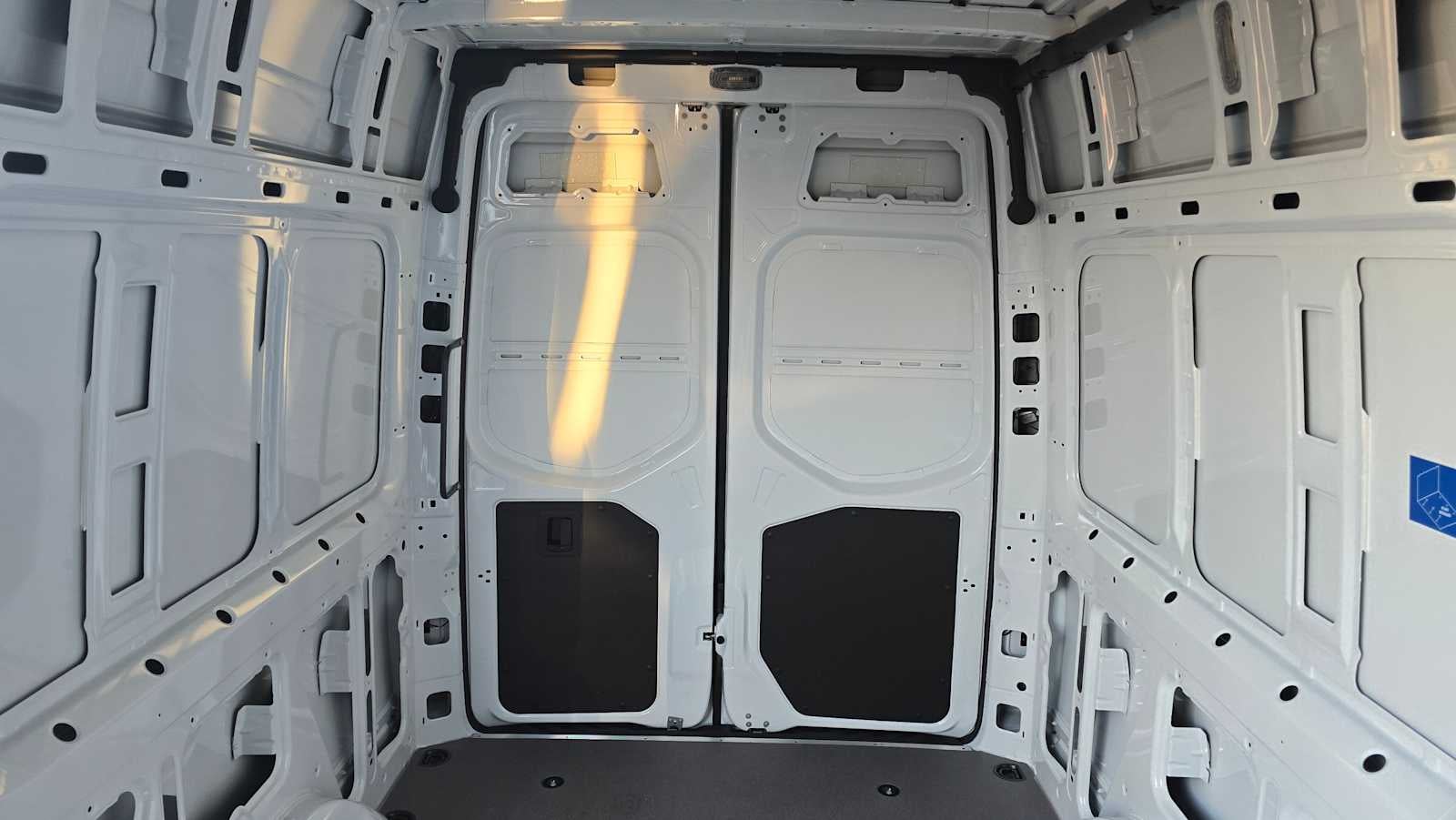 2026 Mercedes-Benz Sprinter 2500 Standard Roof I4 Diesel 144" RWD