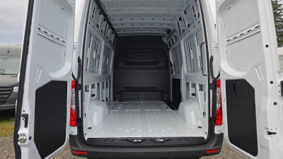 2026 Mercedes-Benz Sprinter 2500 Standard Roof I4 Diesel 144" RWD