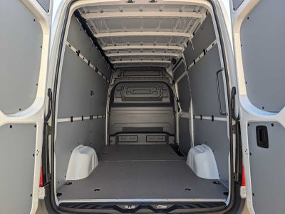 2026 Mercedes-Benz Sprinter 2500 Standard Roof I4 Diesel HO 144" RWD