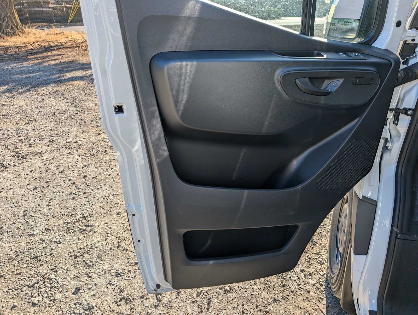 2026 Mercedes-Benz Sprinter 2500 Standard Roof I4 Diesel HO 144" RWD