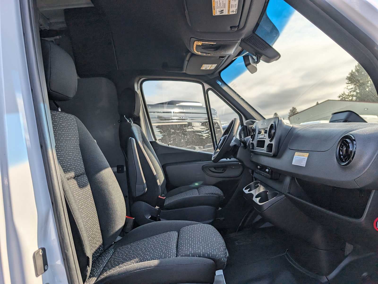 2025 Mercedes-Benz Sprinter 2500 Standard Roof I4 Diesel HO 144" AWD