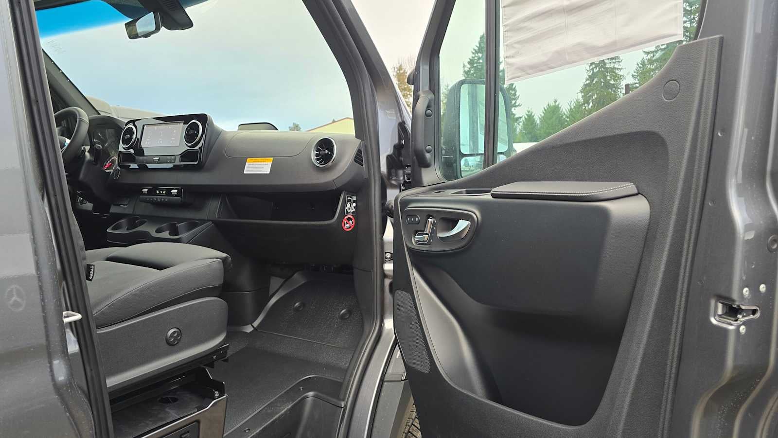 2026 Mercedes-Benz Sprinter 2500 Standard Roof I4 Diesel HO 144" AWD