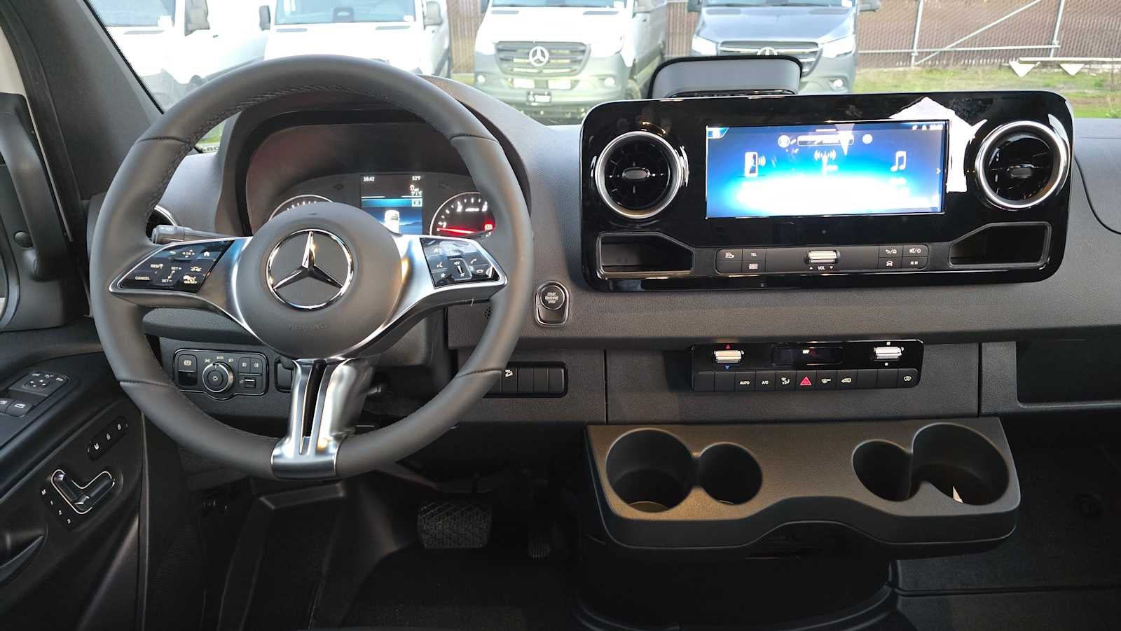 2026 Mercedes-Benz Sprinter 2500 Standard Roof I4 Diesel HO 144" AWD