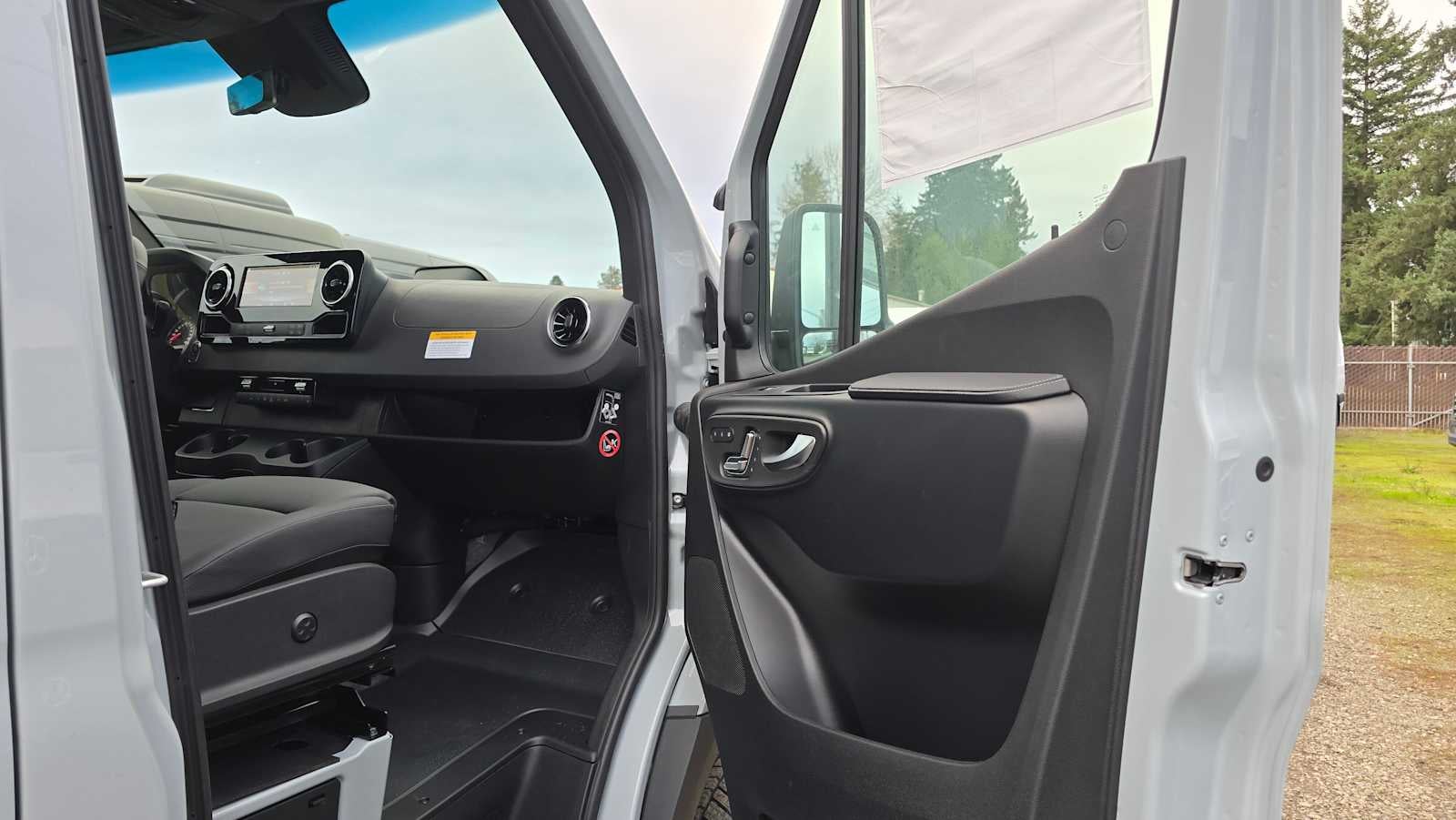 2026 Mercedes-Benz Sprinter 2500 Standard Roof I4 Diesel HO 144" AWD