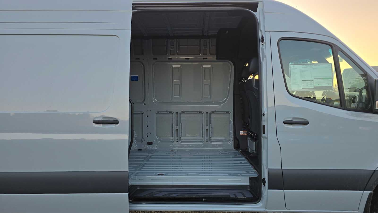 2026 Mercedes-Benz Sprinter 2500 Standard Roof I4 Diesel HO 144" AWD