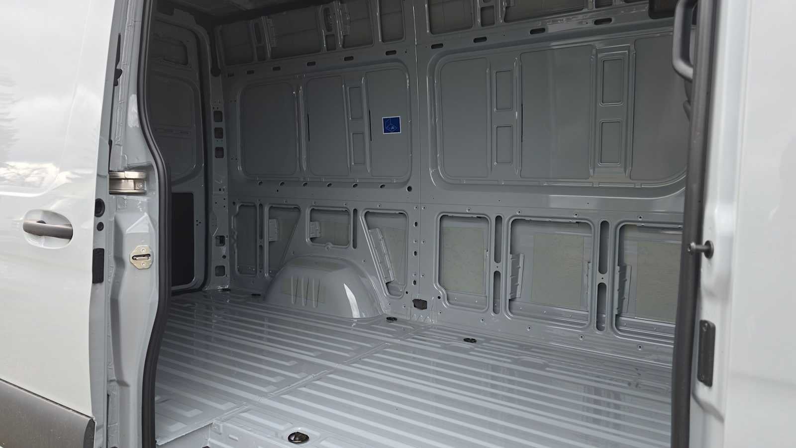 2026 Mercedes-Benz Sprinter 2500 Standard Roof I4 Diesel HO 144" AWD