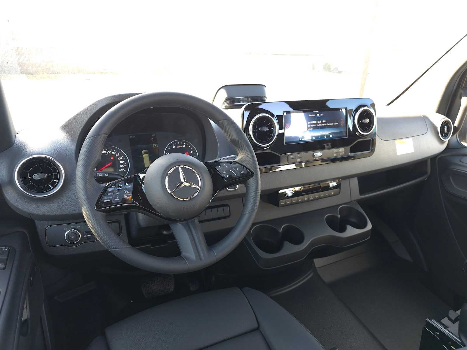 2025 Mercedes-Benz Sprinter 2500 Standard Roof I4 Diesel 144" RWD