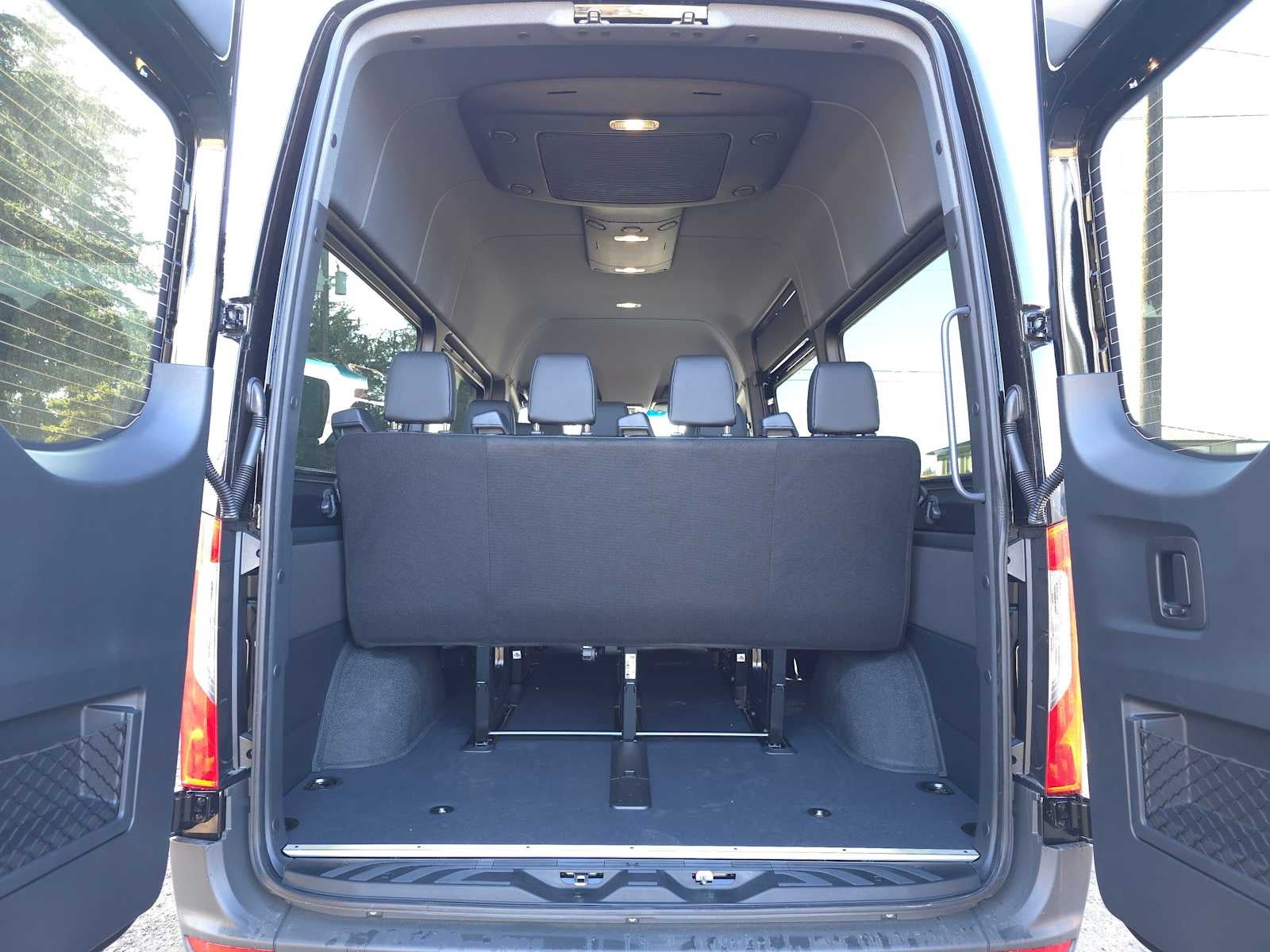 2025 Mercedes-Benz Sprinter 2500 Standard Roof I4 Diesel 144" RWD