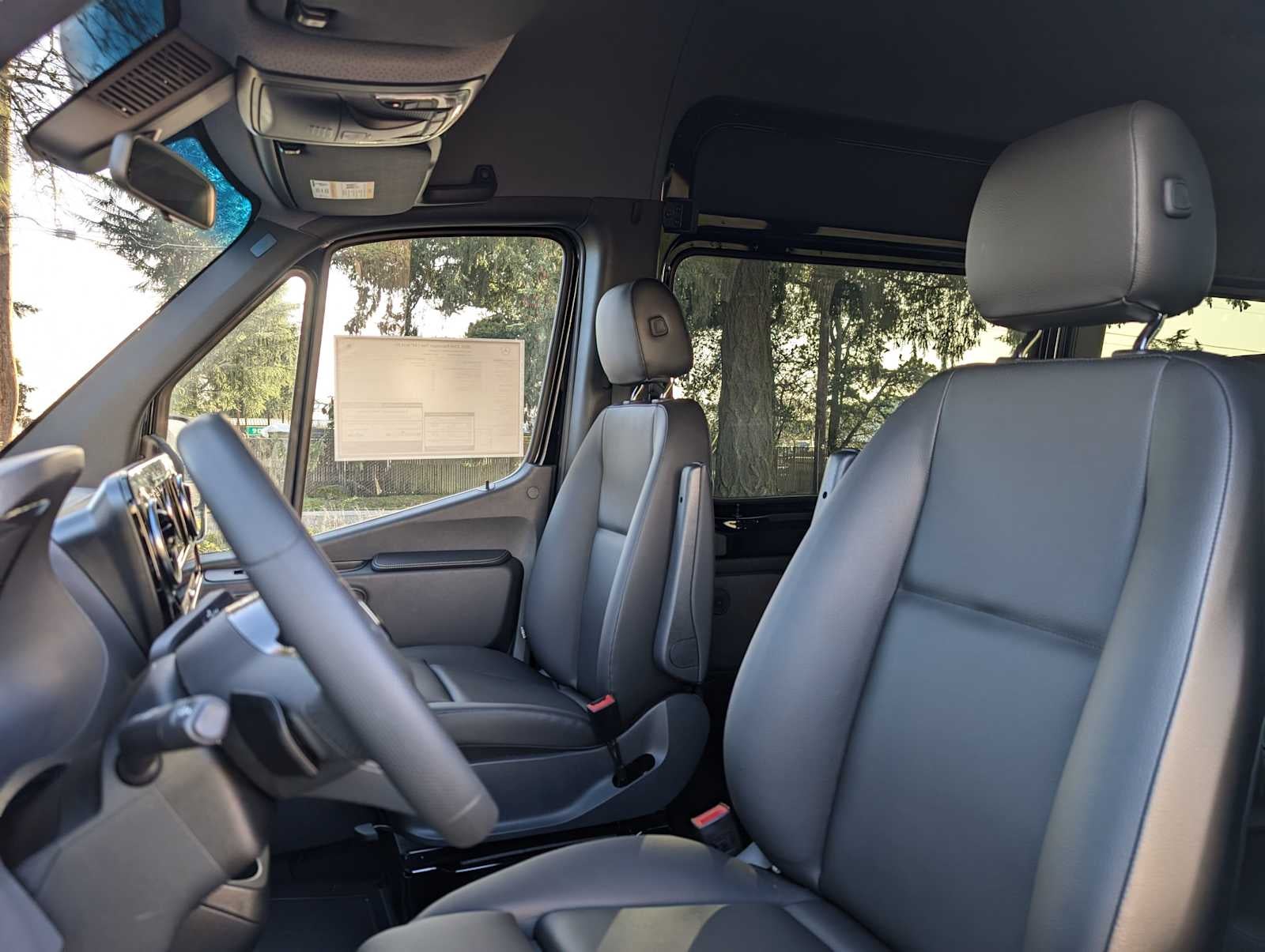 2025 Mercedes-Benz Sprinter 2500 Standard Roof I4 Diesel 144" RWD