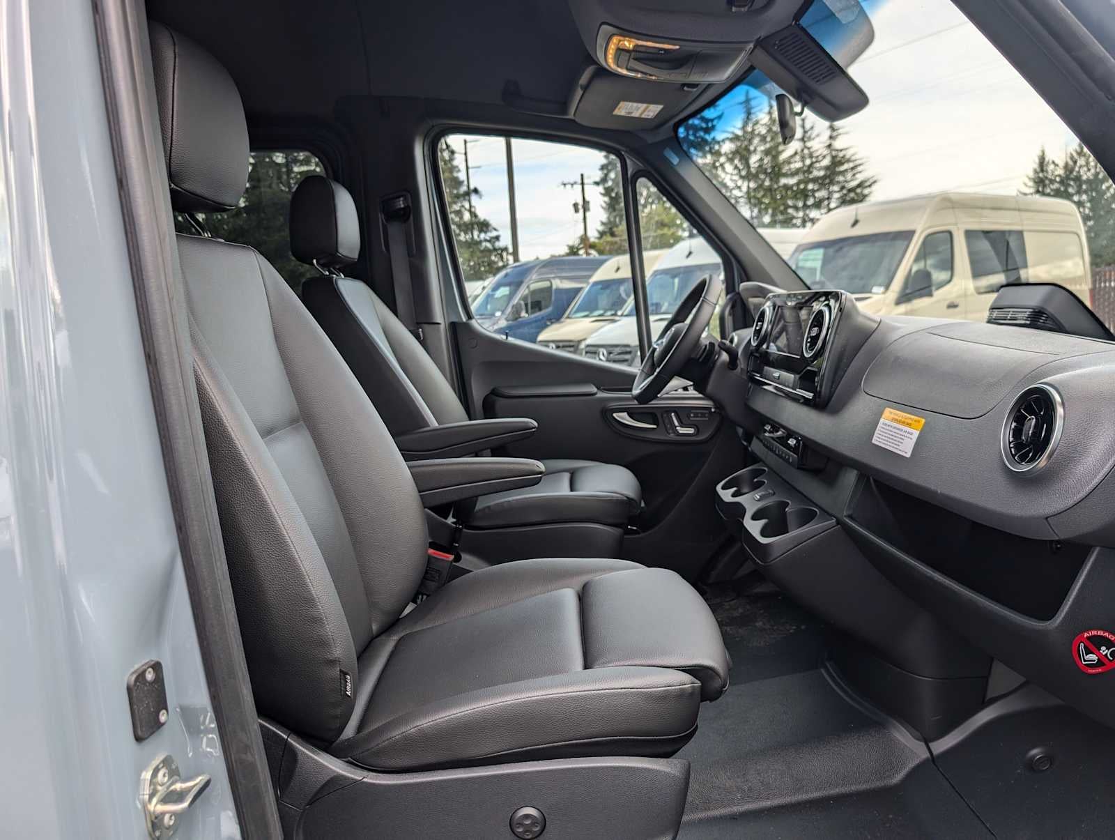 2025 Mercedes-Benz Sprinter 2500 Standard Roof I4 Diesel 144" RWD